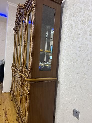 Дом и сад: Klassik üslubda böyük vitrin-bufet - Material: ağac əsaslı, üzərində — 2