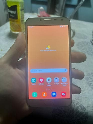Samsung Galaxy J4 2018, 16 GB, rəng - Qızılı, İki sim kartlı lalafo.az -da Samsung Galaxy J4 2018, 16 GB, rəng - Qızılı, İki sim kartlı