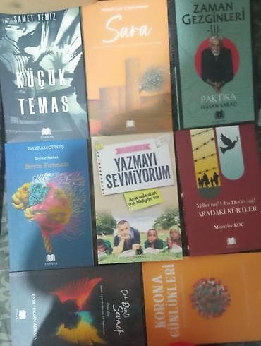 Bütün kitablar 2 manat.
 
Hamsı birliktə 15 manat — 1