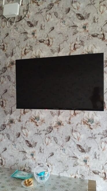 hisense t5 plus: QLED Smart TV – divara quraşdırılmış - Ekran diaqonalı: 82 - Qətnamə — 2