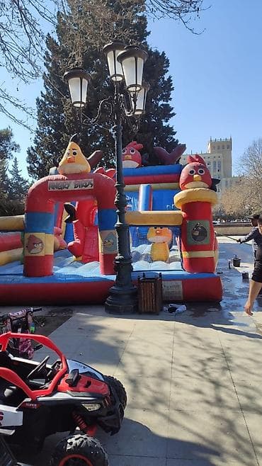 batutlar: Şişmə uşaq attraksionu – Angry Birds temalı - Böyük ölçülü, çoxrəngli — 3