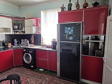 Tecilı satıiır. ölçüsü2.80__3.1. Mətbəx mebeli dəsti – qırmızı/ağ