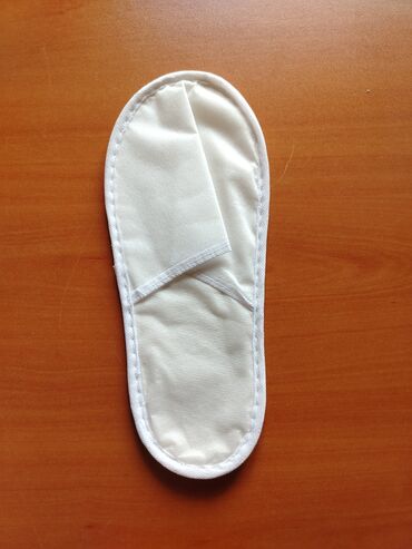 сдам контейнер на ортосайском рынке: Yesikler her novde. Oteller ucun parca ayaqqabi yeni şəpiy. Veşilka — 25