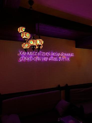 Готовый бизнес: Neon işıqlar Brendini sadəcə göstərmə — parlat. Məkanın gecə də — 2