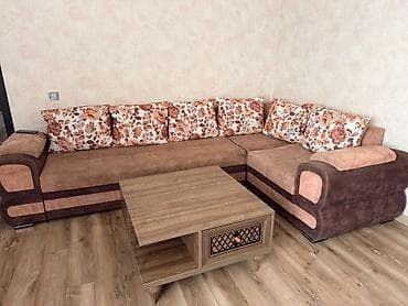 Künc divan pufiklə birgə 450azn. Ölçü 3×2 Açılır bazalı. Xətai r.Nzs