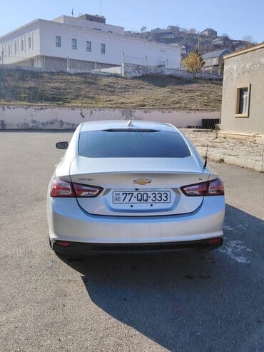 toyota camry 2012: Chevrolet Malibu sedan – gümüşü rəng, şəhər və tras üçün rahat və — 5