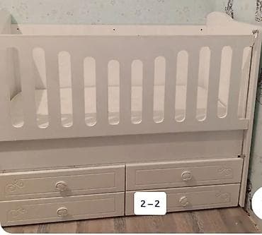 Oğlan və qız üçün, İşlənmiş, Dördbucaq, Beşik, Dəstsiz, Matras ilə, Yellənmə mexanizmsiz