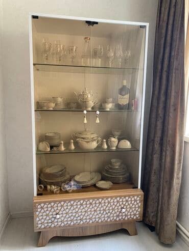 dəmir kəsən aparat: Şüşəli dolab vitrini, İşlənmiş, Ünvandan götürmə — 3