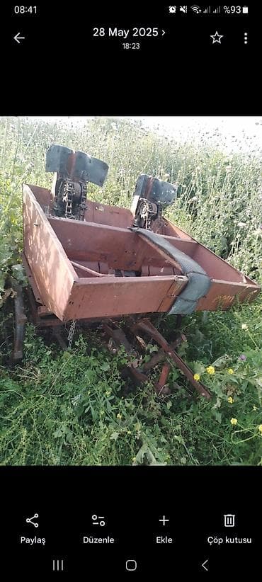 muhərrik velosiped: Mavi rəngli təkərli traktor – kabinəli, ön faralar və siqnal işıqları — 7