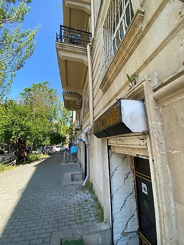 gence abyekt: Arendaya obyekt – mərkəzi küçədə, piyada axını yüksək olan zonada — 3
