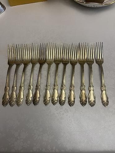 parda: 12 ədəd klassik süfrə çəngəli dəsti - Material: ehtimalən bərk metal — 1