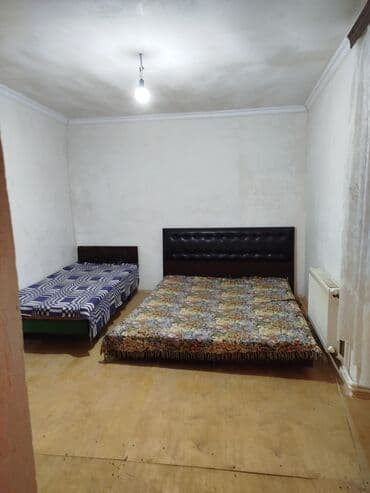 masa ve stullar: Mətbəx üçün, Açılmayan, Dördbucaq masa, 4 stul — 9