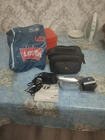 video kamera canon: Canon MV800 MiniDV video kamera (PAL) Xüsusiyyətlər: - Format: MiniDV — 5