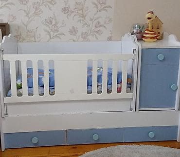 Çox az və səliqəli istifadə olunub. Matrası var, çəkəcəkləri işlək