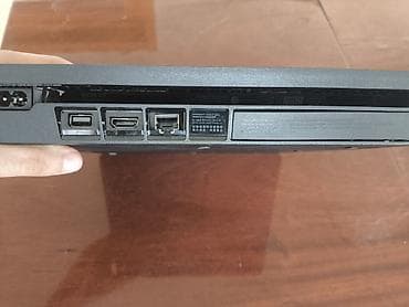 pultu: Playstation 4 slim model 500gb yaddaş zavod plombu üzərindədir — 2