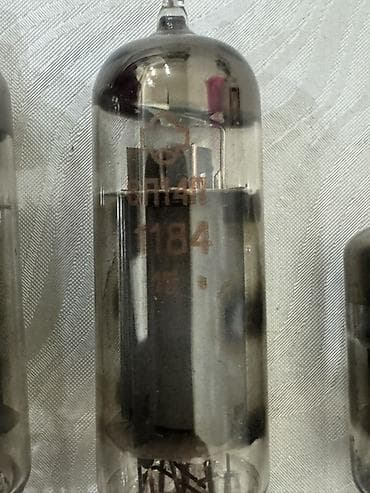 esensiya nədir: Məhsul: Elektron lampalar (radiolampa) dəsti Təsvir: - Çeşidli — 6