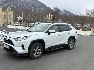 ucuz traktorlar: Toyota RAV4: 2 l | 2023 il Krossover — 5