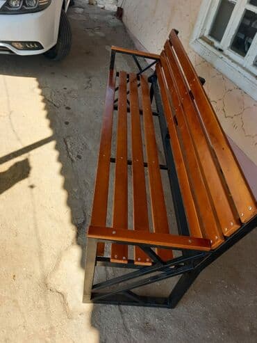 Skamyalarin bir basa secden satisi