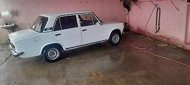 vaz 2106 teker: VAZ 2101, ağ rəng, sedan kuzov. Texniki xüsusiyyətlər: - Benzin — 7