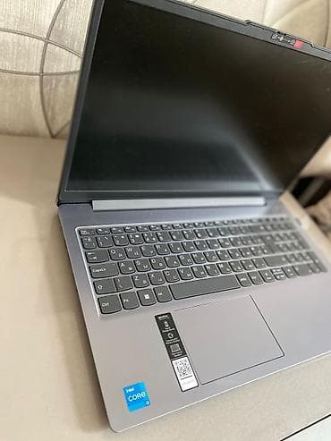 lg 82 ekran: Lenovo noutbuk – 15.6" ekran, tam ölçülü klaviatura və rəqəmsal blokla — 6