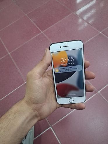 panel cit: IPhone 7, 128 GB, Qara — 1