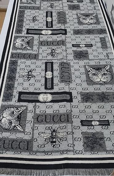 hicab paltar: Gucci Qadın şərfi – boz-qara tonlarda, monoxrom dizayn. - Üzərində GG — 4