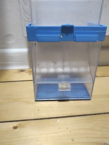 Ağıllı yem qabları.hərəsi 3manat.2in alana 5manat