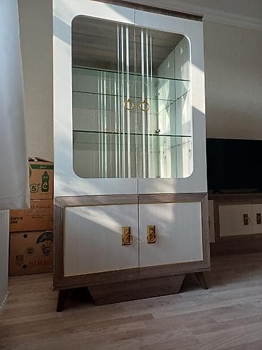 tv altlığı: Qonaq otağı üçün dəstə daxildir 1 tv stend 1 kamod 1 bufet çox az — 3