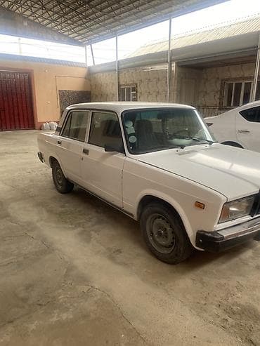 bmw 318 1995: Lada 2107, ağ rəng, sedan gövdə. Texniki xüsusiyyətlər: - Benzin — 3