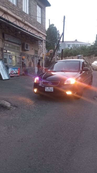 Kia Rio: 1.4 l | 2010 il Sedan lalafo.az -da Kia Rio: 1.4 l | 2010 il Sedan