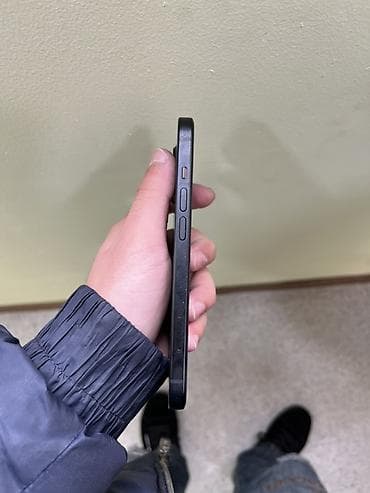 iphone 14 plus ikinci el: IPhone 15, 128 GB, Qara, Simsiz şarj, Zəmanət, Face ID — 6