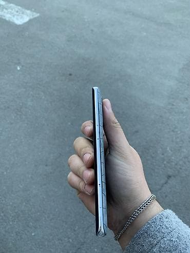 samsuq a 52: Xiaomi Mi Note 10 Pro, 
 Barmaq izi — 8