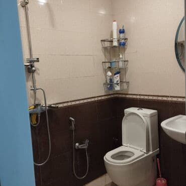 ağ şeher evler: Gənçlik metrosunun yaxınlığında Atatürk parkına yaxın 9 mertebeli — 7