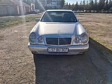Mercedes-Benz E-Class (W210) sedan - Kuzov: sedan, gümüşü rəng -