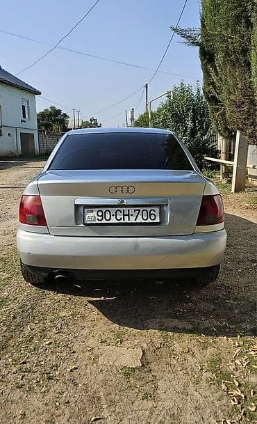 Продажа авто: Audi A4 sedan (B5), gümüşü rəng. - Kuzov: 4 qapılı, aerodinamik — 2