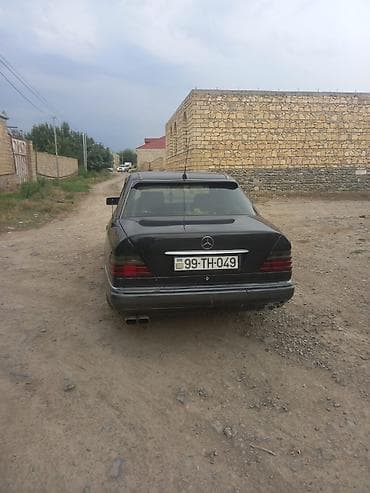 diffuser satisi: Mercedes-Benz W124: 0.2 l | 1992 il Sedan — 2