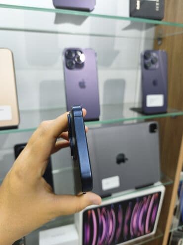 14 pro 256 gb: IPhone 15 Pro, 256 GB, Blue Titanium, Face ID — 5