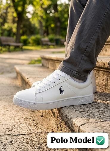 kurtqa kişi: Ağ rəngdə “Polo Model” kişilər üçün gündəlik krossovka - Minimalist — 1