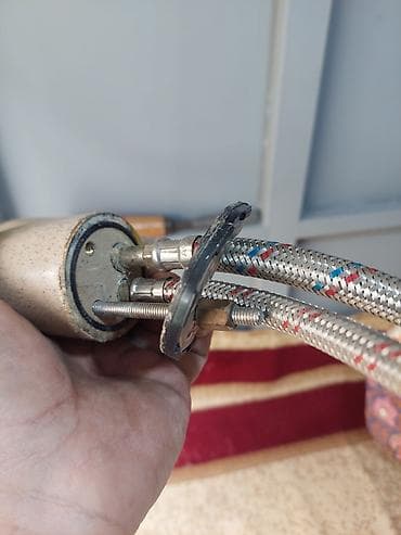 Duş şlanqları: Materali latundu 15manat — 3