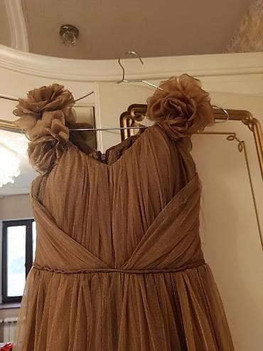 toy dekoru: Zərif uzun ziyafət geyimi - Rəng: isti karamel/qəhvəyi - Model — 3