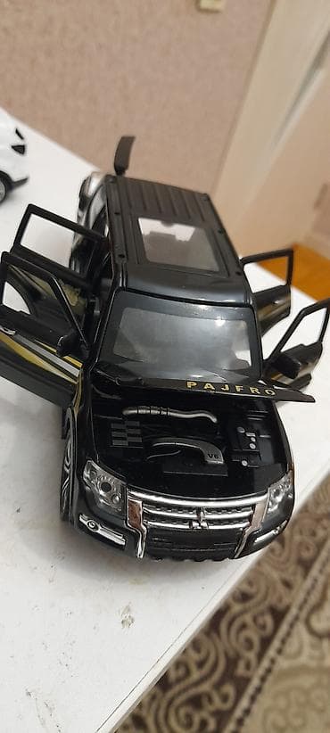 Mitsubishi Pajero 1:32 Ölçü Model Təzə sayılar Səsləri işıqları — 3