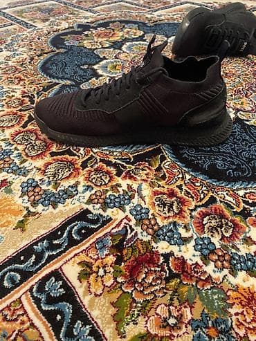 krosofka: BOSS brendli kişi krossovkası - Rəng: tam qara - Üst hissə — 3