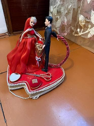 Şamdanlar: Toy və nişan bəzəkləri dəsti - Böyük hərf formasında dekorlar: “S” və — 4