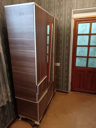 Divanlar: İşlənmiş, Açılan, Düz dolab, Qarderob, paltar dolabı — 2