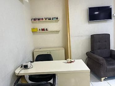 salon pastavkasi: Salon mebelləri 500 Aznə satılır. 2 güzgü,3 skaf, 2 manikur masası — 8