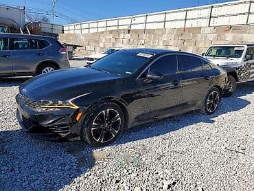 Kia K5 GT-Line, qara rəng, liftback kuzov. Xüsusiyyətlər: - Güclü