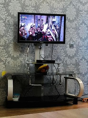 digital kabel tv: İşlənmiş, Düz TV altlığı, Polkalı, Şüşəli — 1