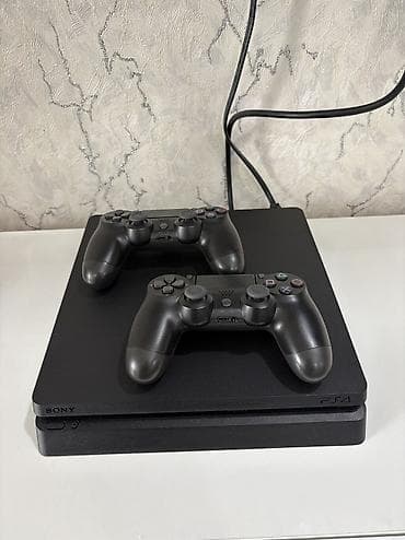 Ps4 slim 1tb Playroomnan alinib 2 pultla cox az istifade olunub yeni