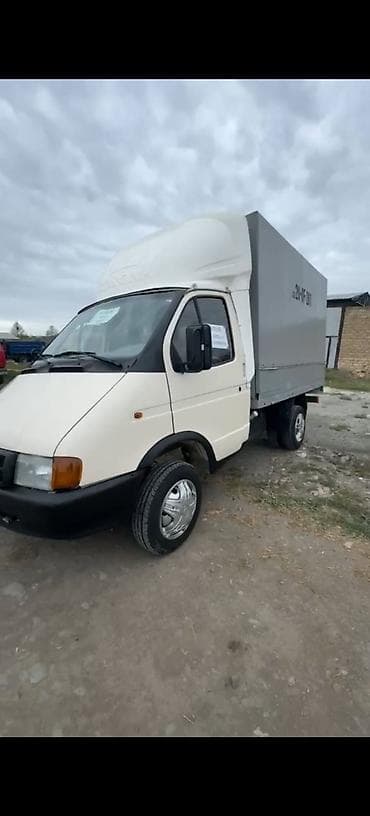 lizing masinlar: Yük daşıma üçün qapalı kuzovlu kiçik tonnajlı yük avtomobili. İli 2001 — 1