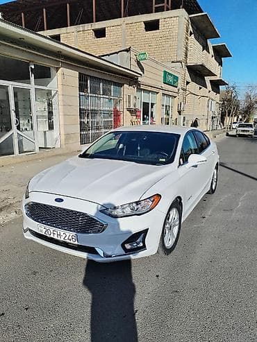 sorento oturacagi: Ford Fusion Hybrid sedan - Rəng: Ağ - Kuzov: Sedan, 4 qapı - Güc — 2